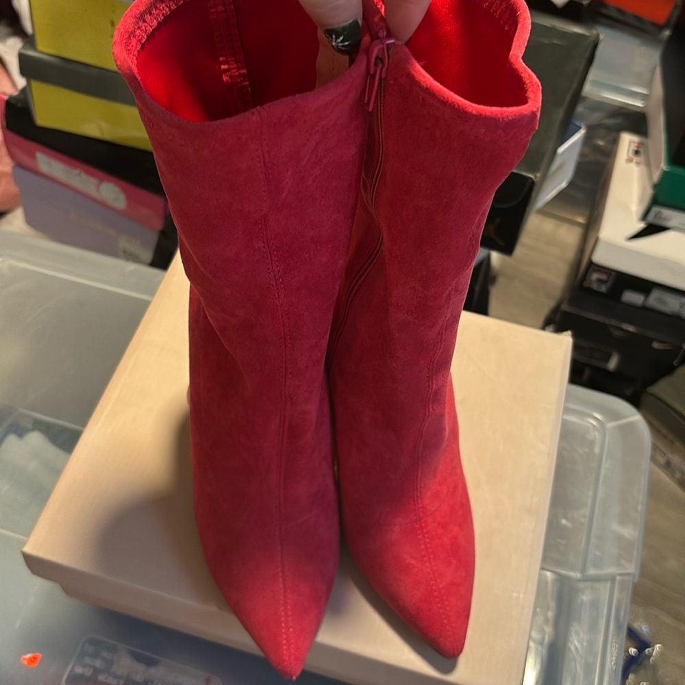Comes with box